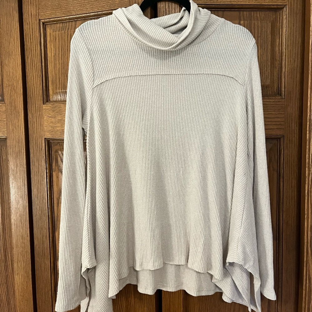 Knox Rose Small sweater